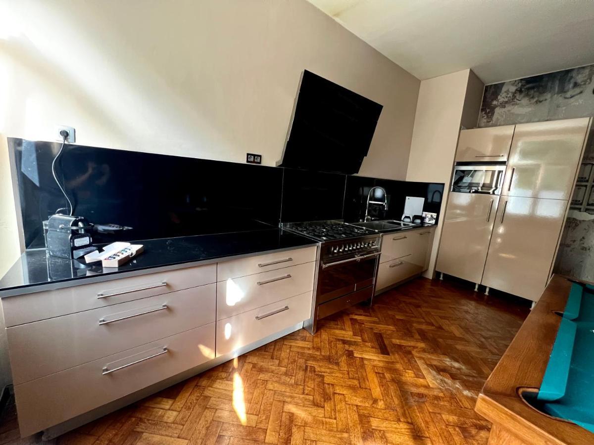 Ferienwohnung Capsule Casino - Jacuzzi - Billard - Netflix - Console & Jeux Mons  Exterior foto