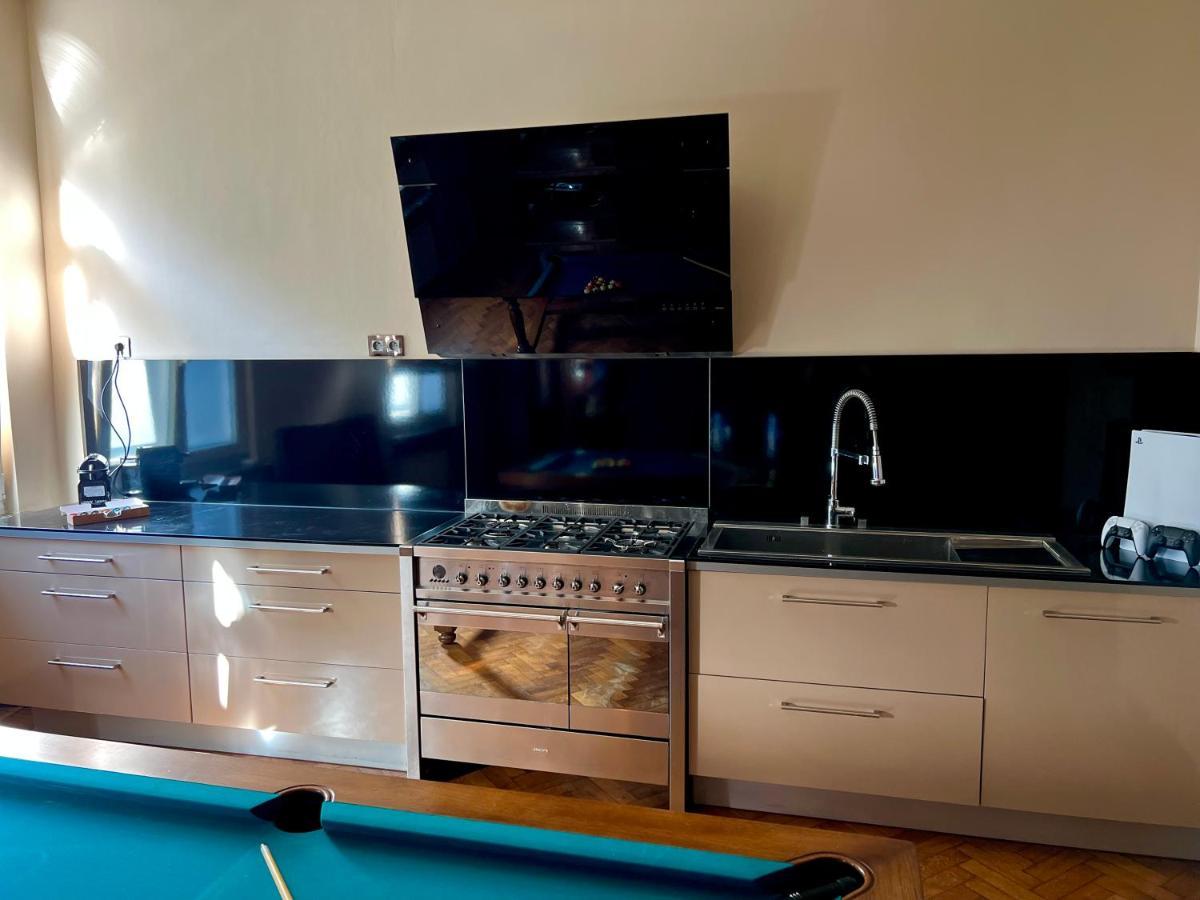 Ferienwohnung Capsule Casino - Jacuzzi - Billard - Netflix - Console & Jeux Mons  Exterior foto