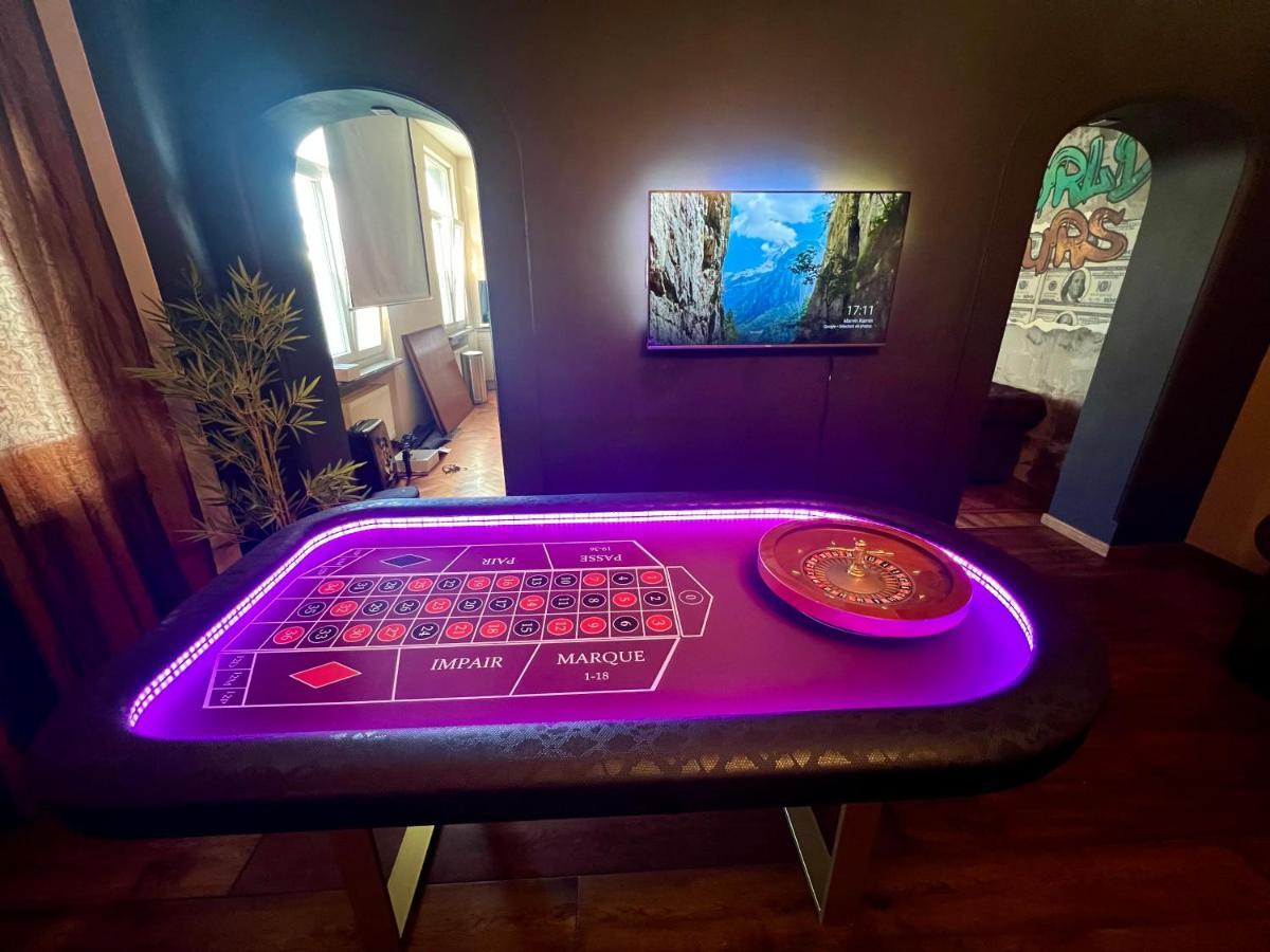 Ferienwohnung Capsule Casino - Jacuzzi - Billard - Netflix - Console & Jeux Mons  Exterior foto