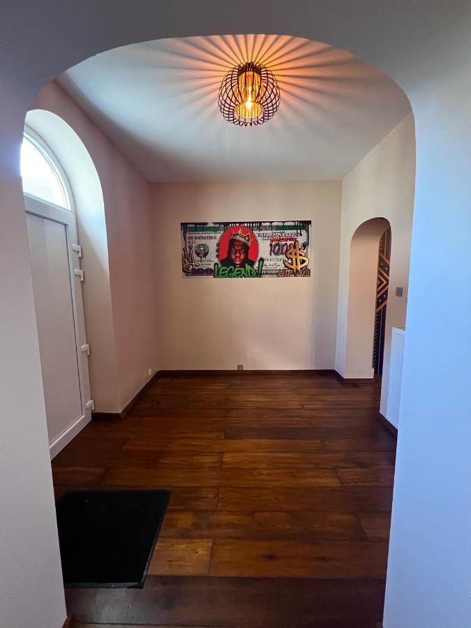 Ferienwohnung Capsule Casino - Jacuzzi - Billard - Netflix - Console & Jeux Mons  Exterior foto